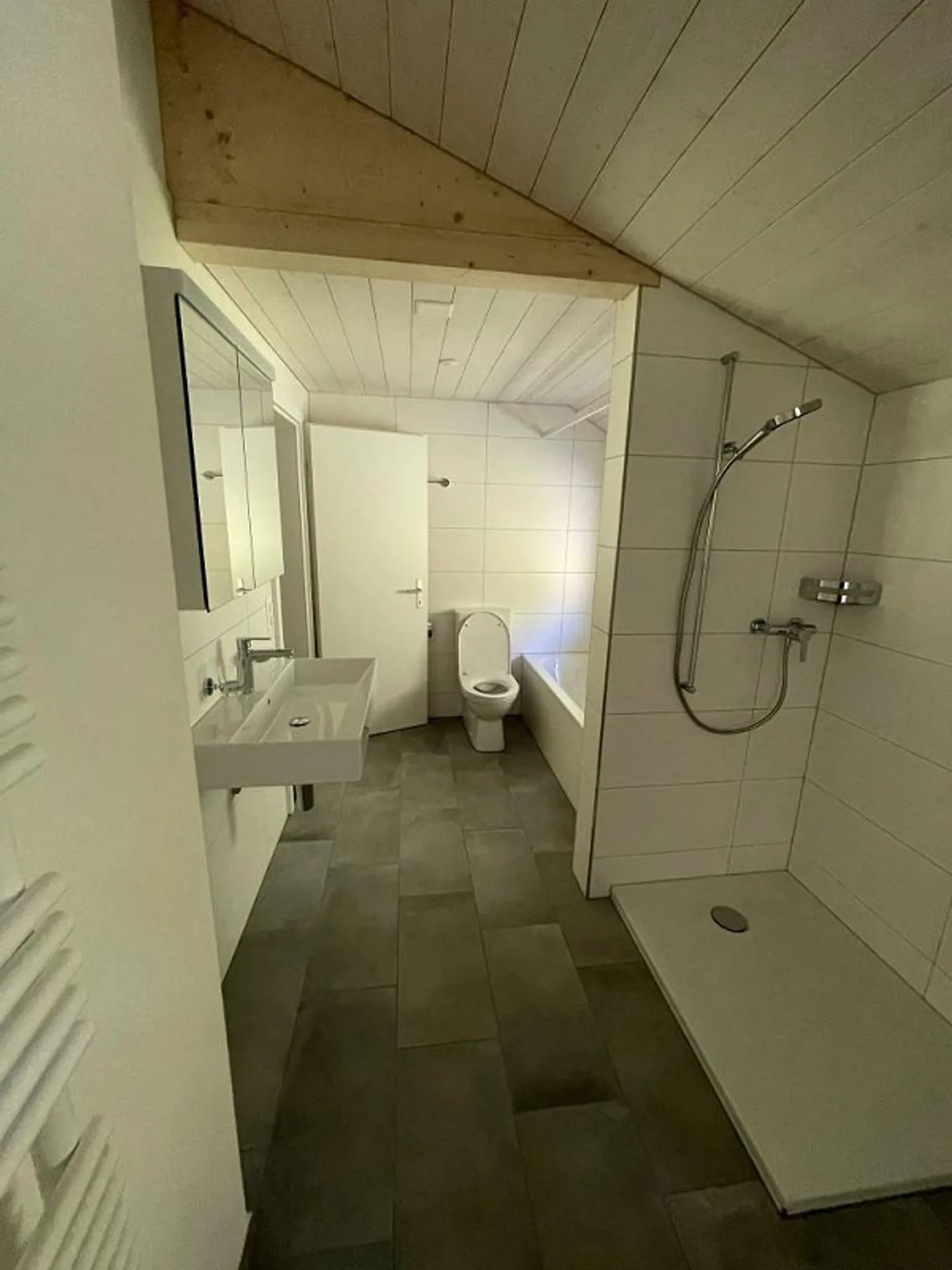 Apartment for rent - Photo 7 of 9