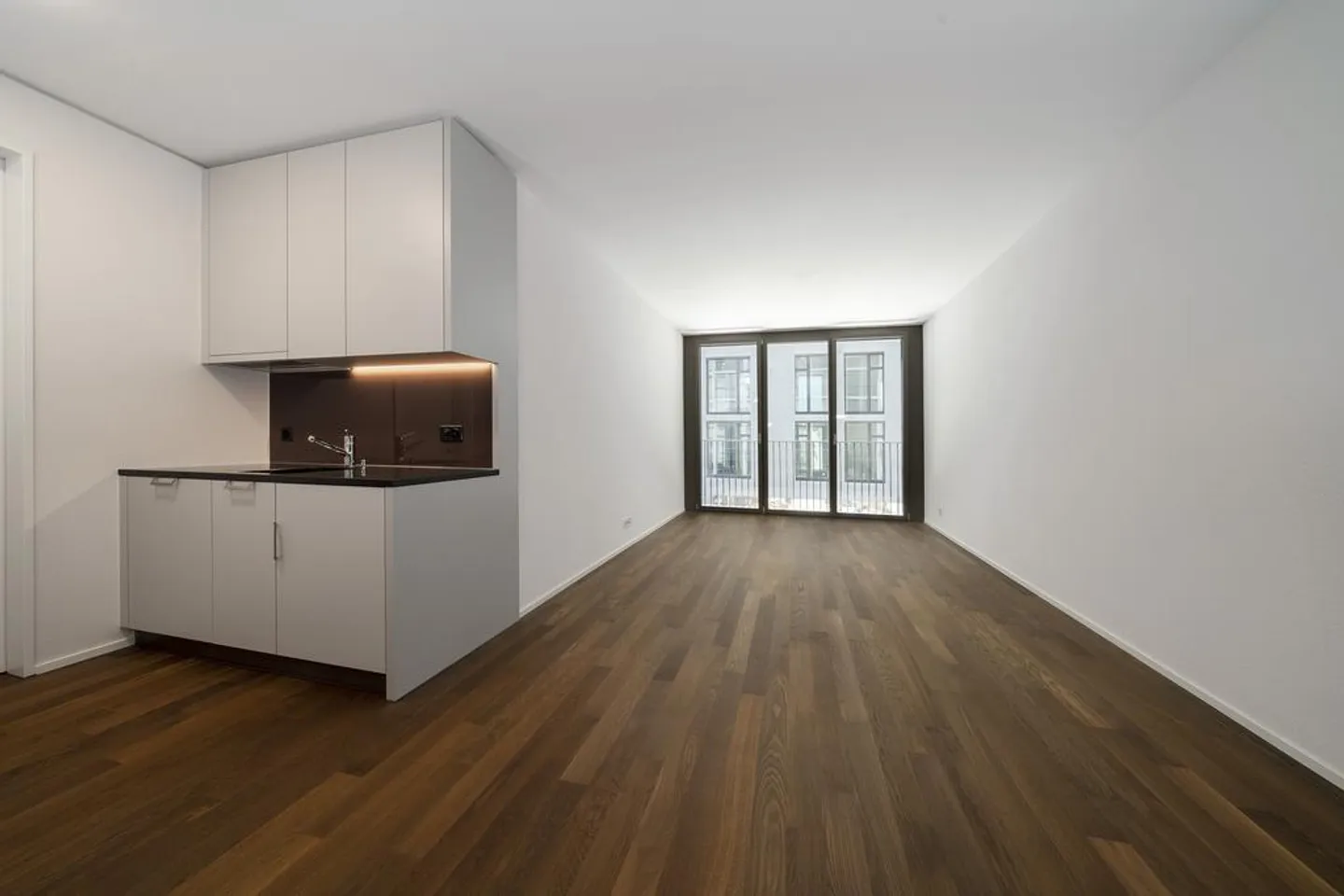 Petite, élégante appartement dans un emplacement recherché - Photo 1 sur 7