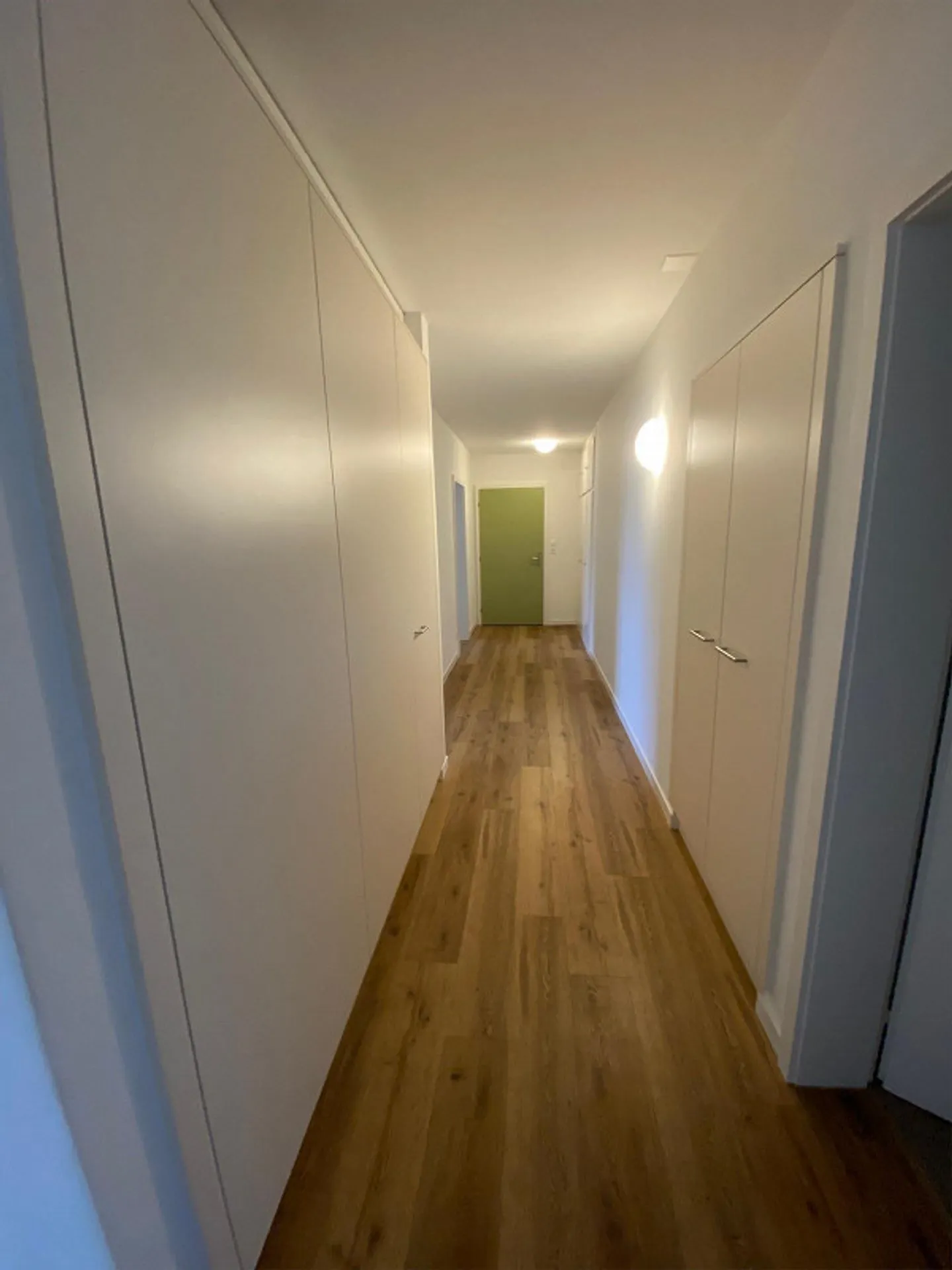 Geräumige Wohnung mit Balkon - Foto 3 von 8