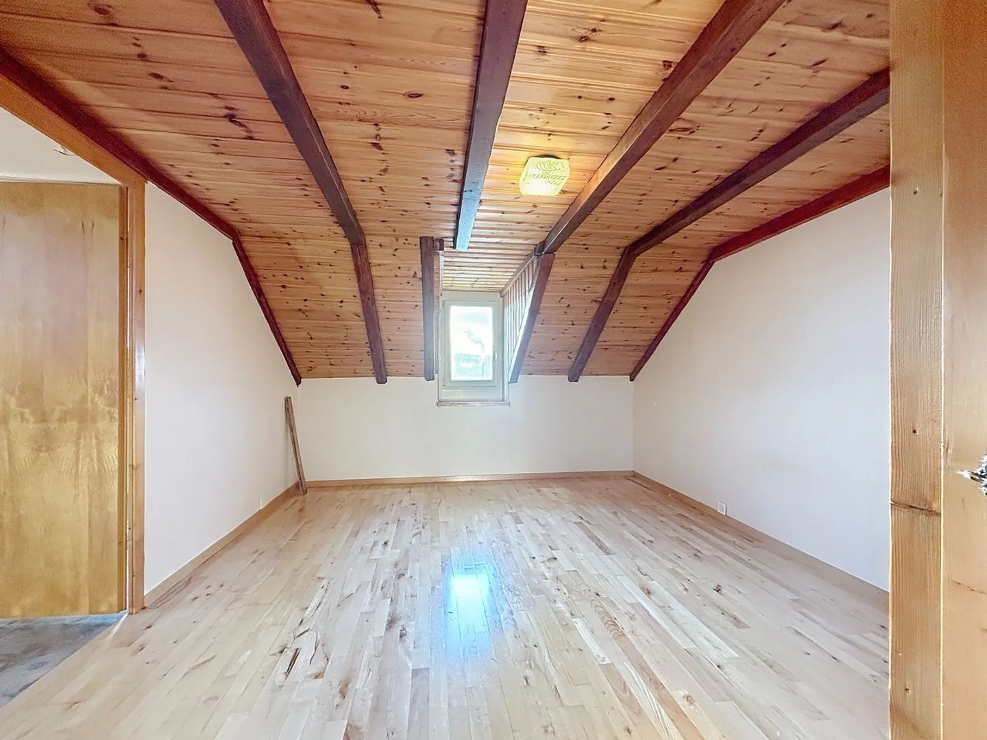 Appartement en duplex de 130 m2 - Photo 5 sur 5