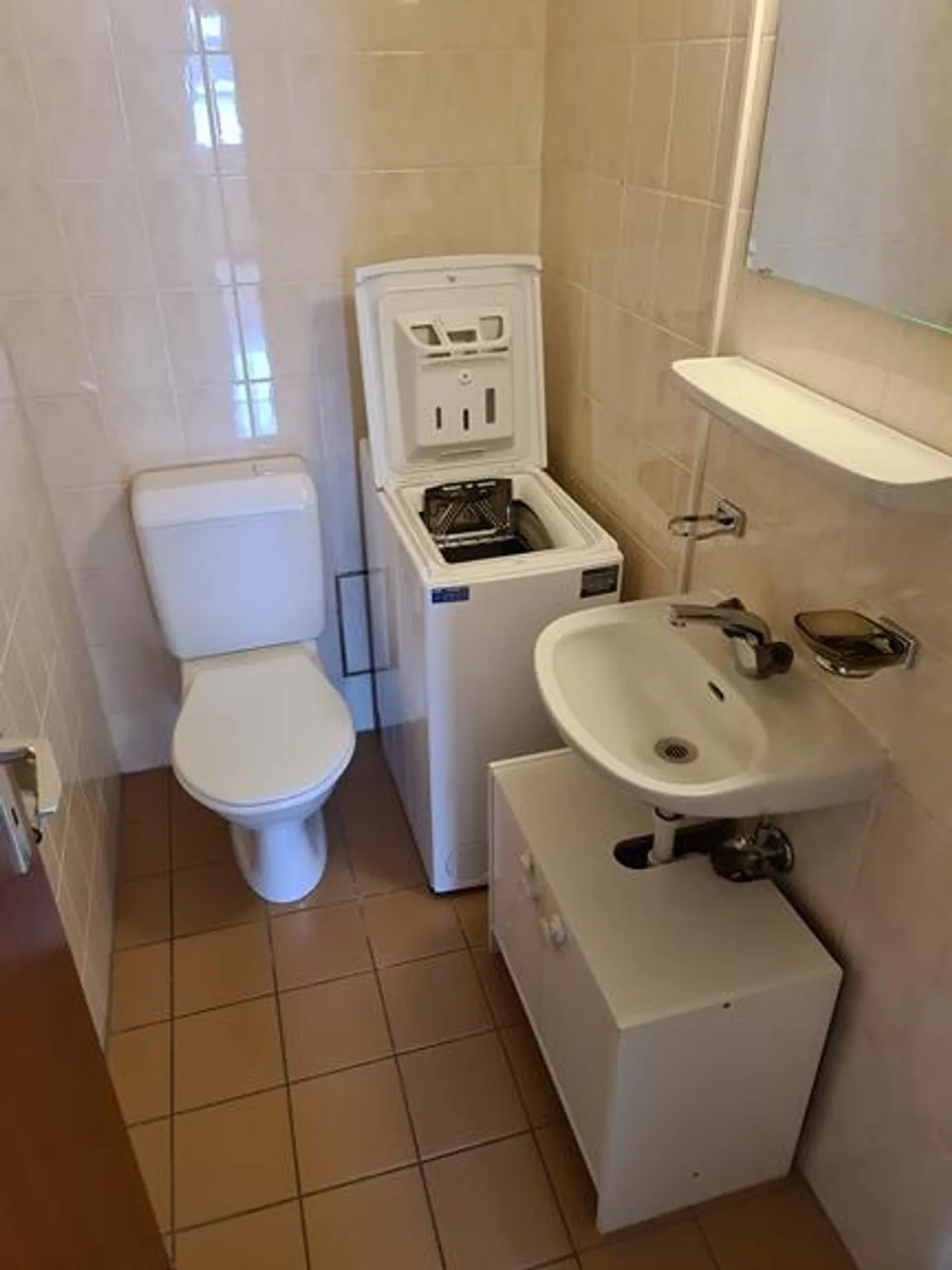 Dachwohnung mit grossem Balkon Nähe Gartenschwimmbad - Foto 8 von 13