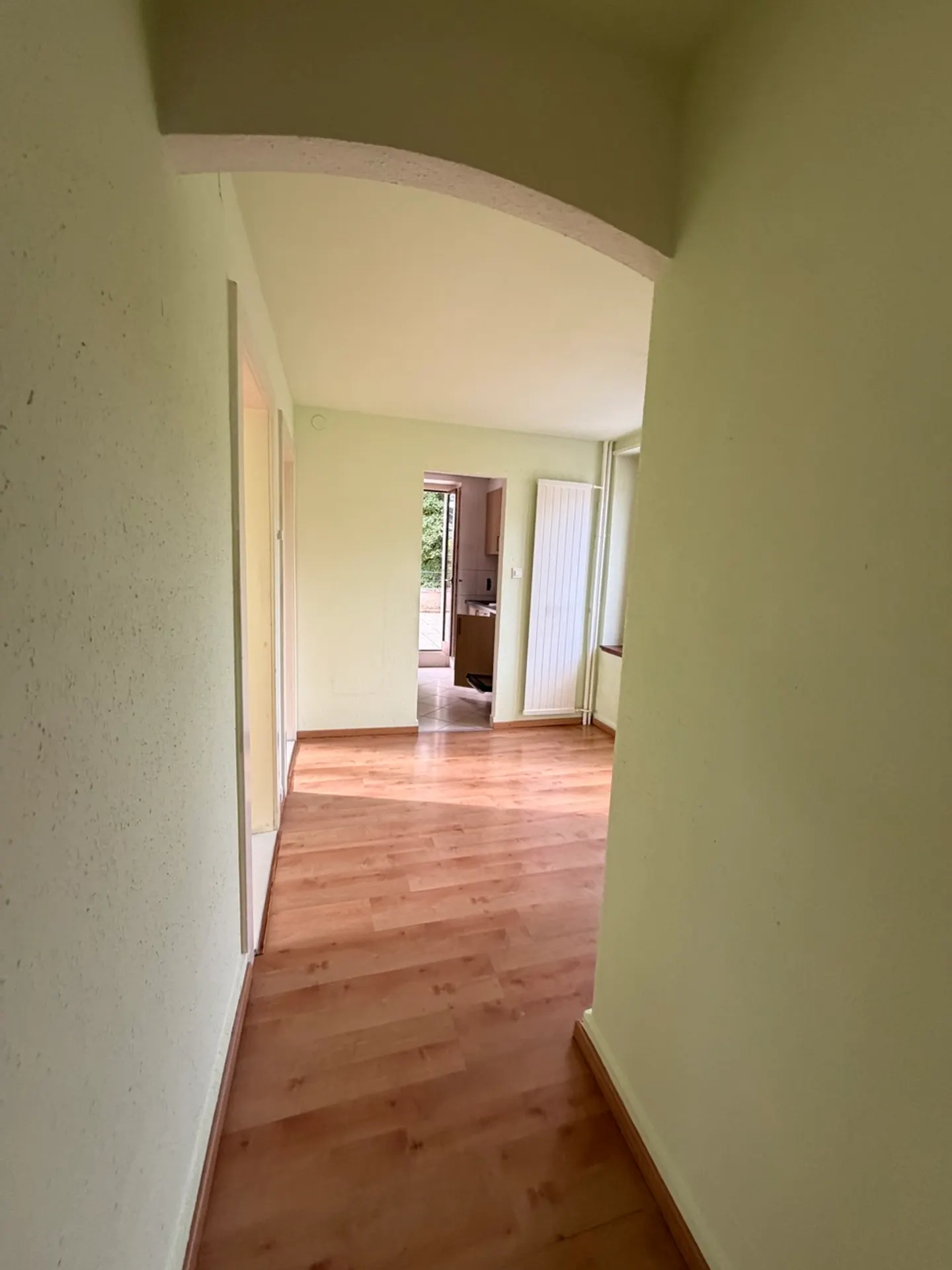 Appartamento luminoso 3,5 locali - Foto 2 di 8