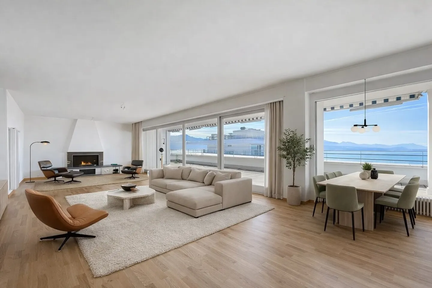 Vollständig renovierte 4,5-Zimmer-Penthouse mit atemberaubendem Blick! - Foto 3 von 13