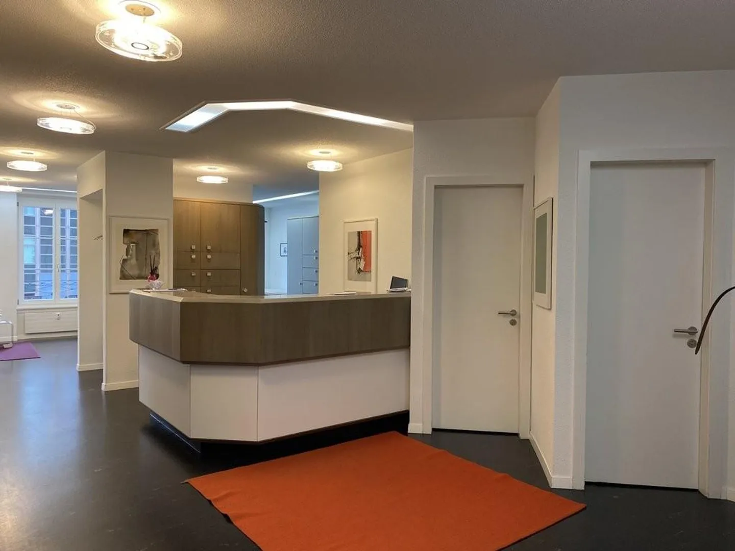 Your new premises directly at the main train station! - Photo 3 of 9