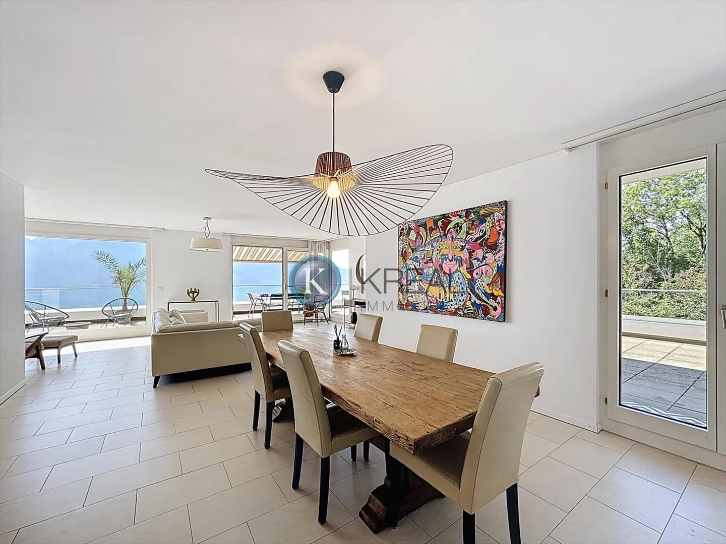 Außergewöhnliche 5.5-Zimmer-Wohnung mit Panoramablick - Foto 4 von 7