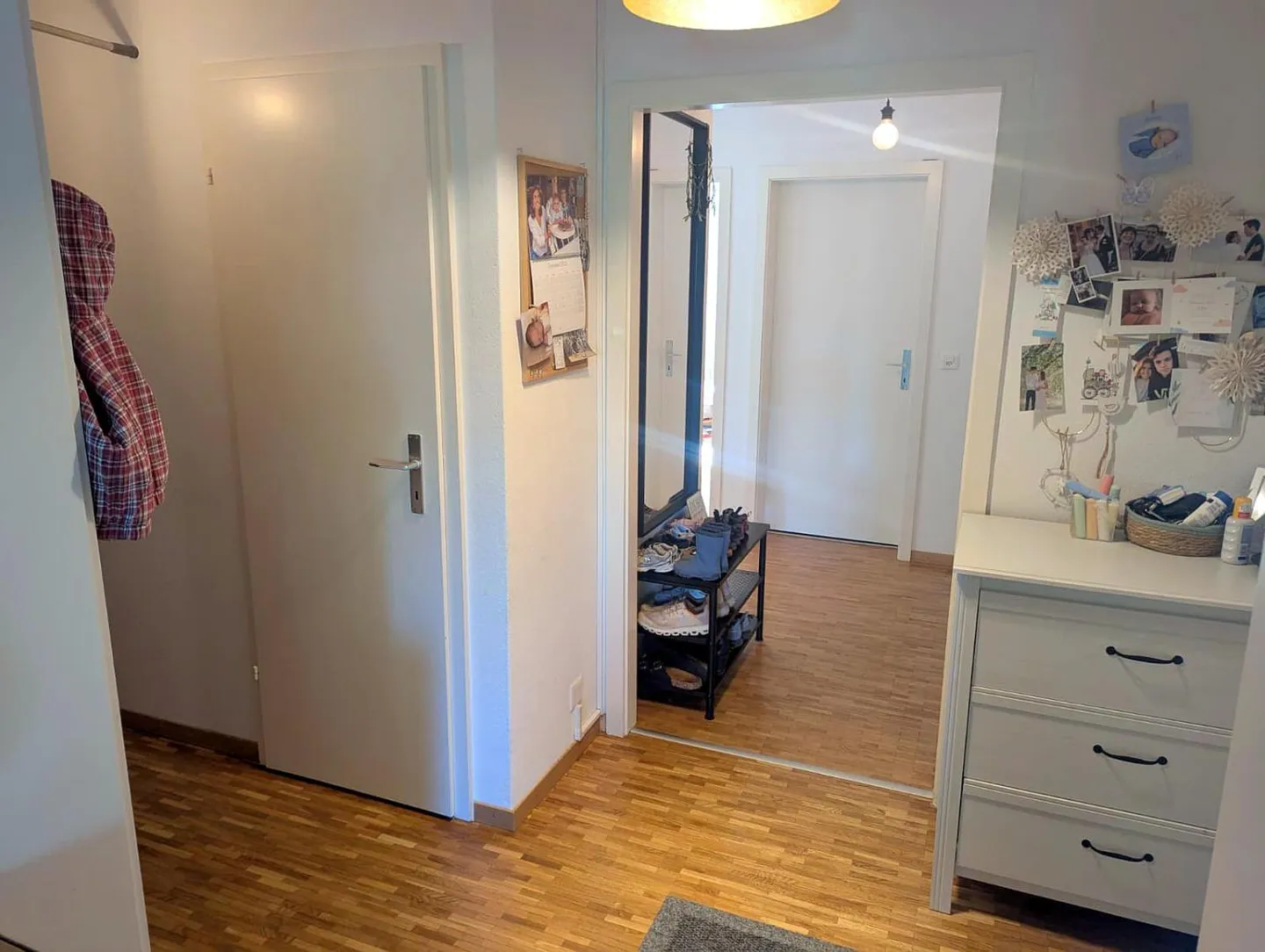Magnificent 3.5-room apartment with balcony and garage in Bussigny - Photo 10 of 13
