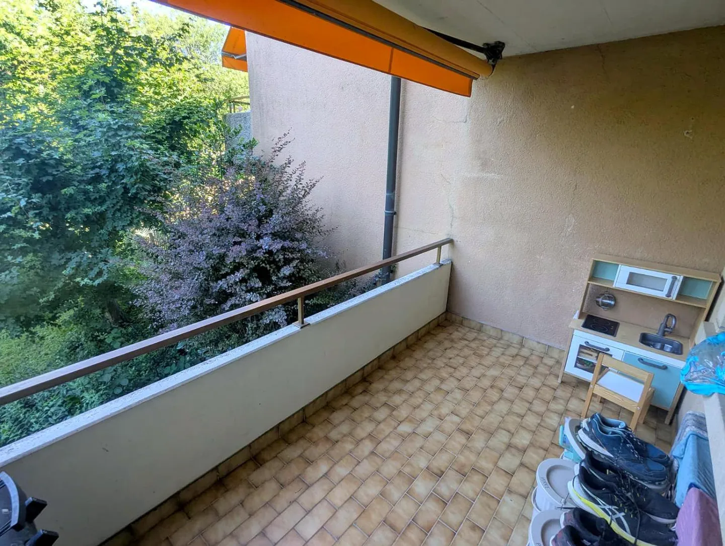 Magnificent 3.5-room apartment with balcony and garage in Bussigny - Photo 13 of 13