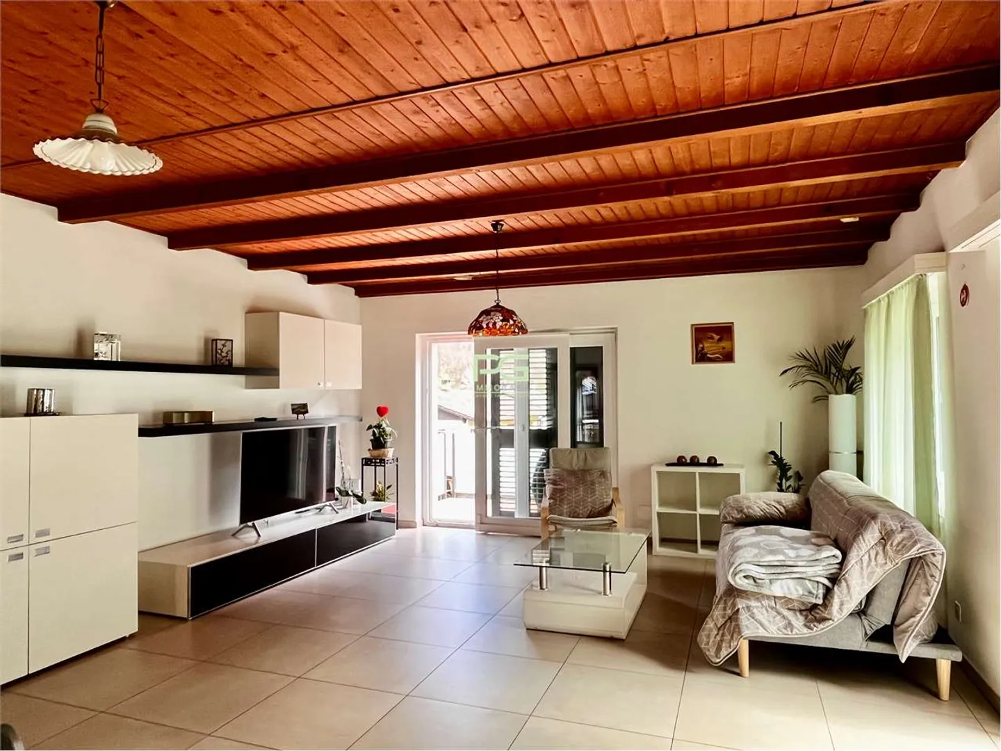 Bella casa bifamiliare a Roveredo GR - Foto 1 di 12