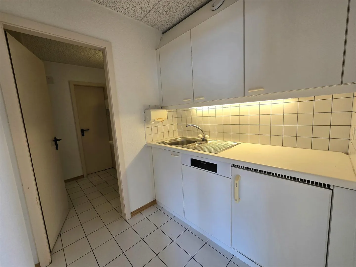 Office space in St-Légier 1 month of rent offered - Photo 3 of 9
