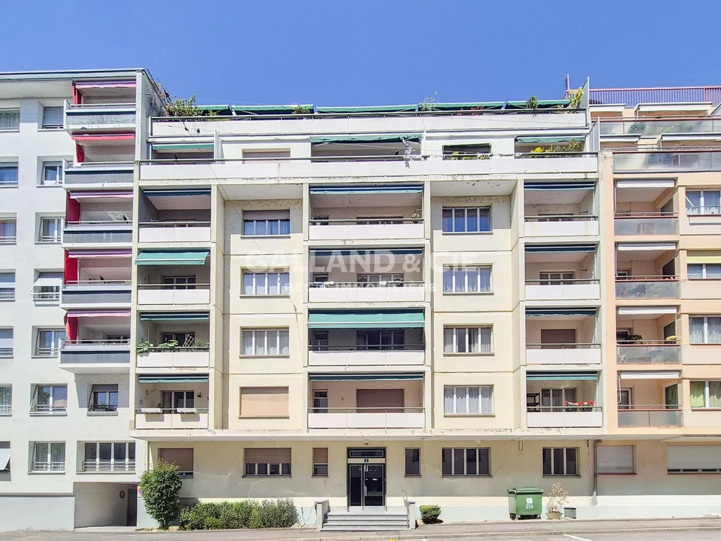 Eine privilegierte Adresse zwischen Stadt und See - Foto 1 von 5