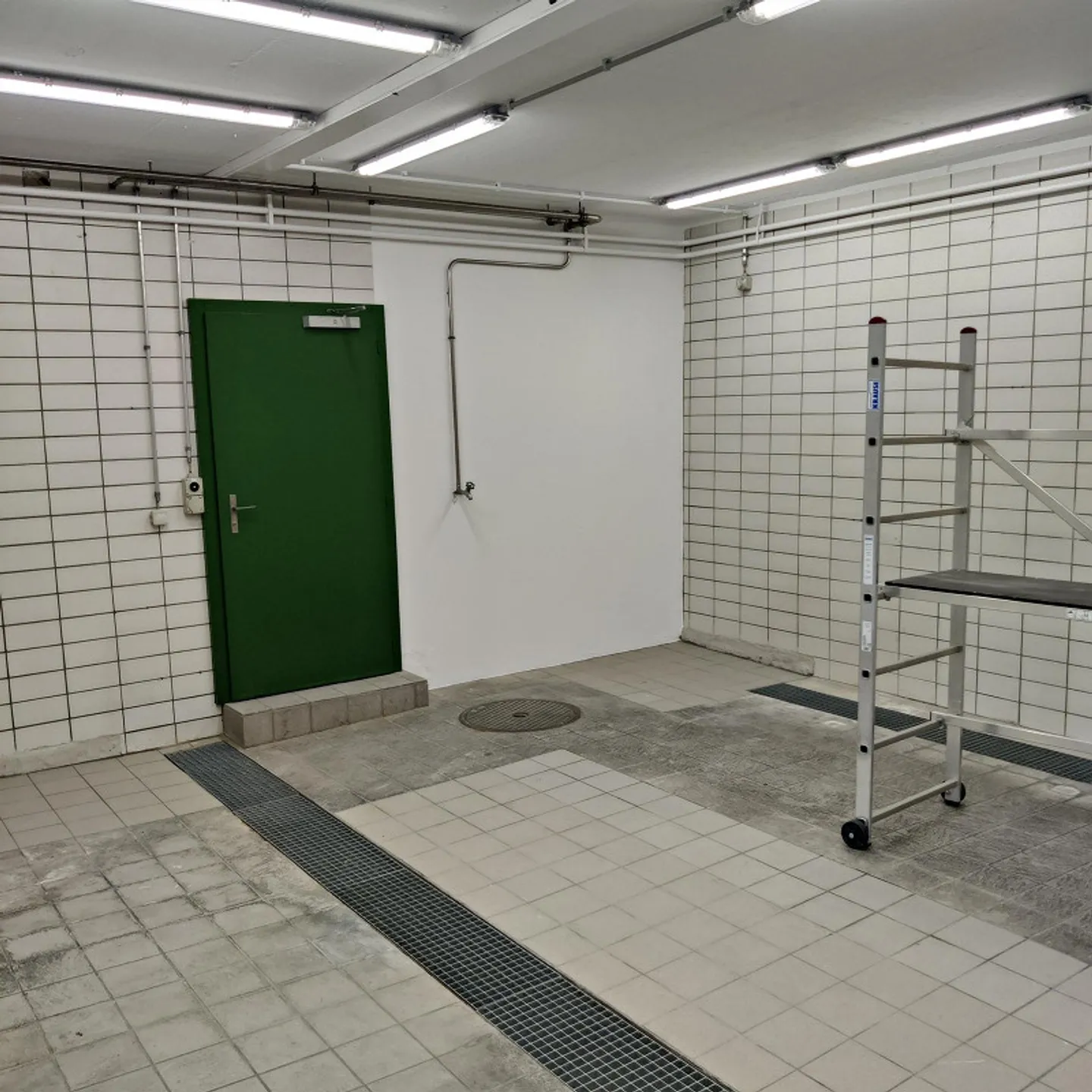 Stockage - Salle de loisirs au sous-sol - Possibilité d'un petit atelier - Photo 12 sur 17