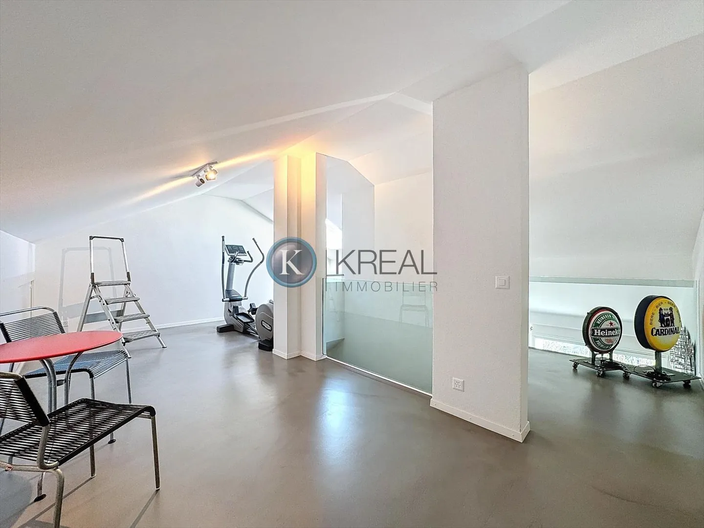 Magnifique duplex de 5,5 pièces rénové avec goût : Espace et lumière garantis ! - Photo 7 sur 9