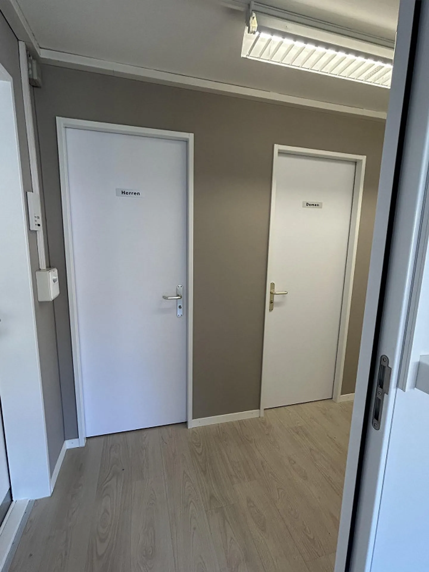Office or commercial space - Photo 6 of 6