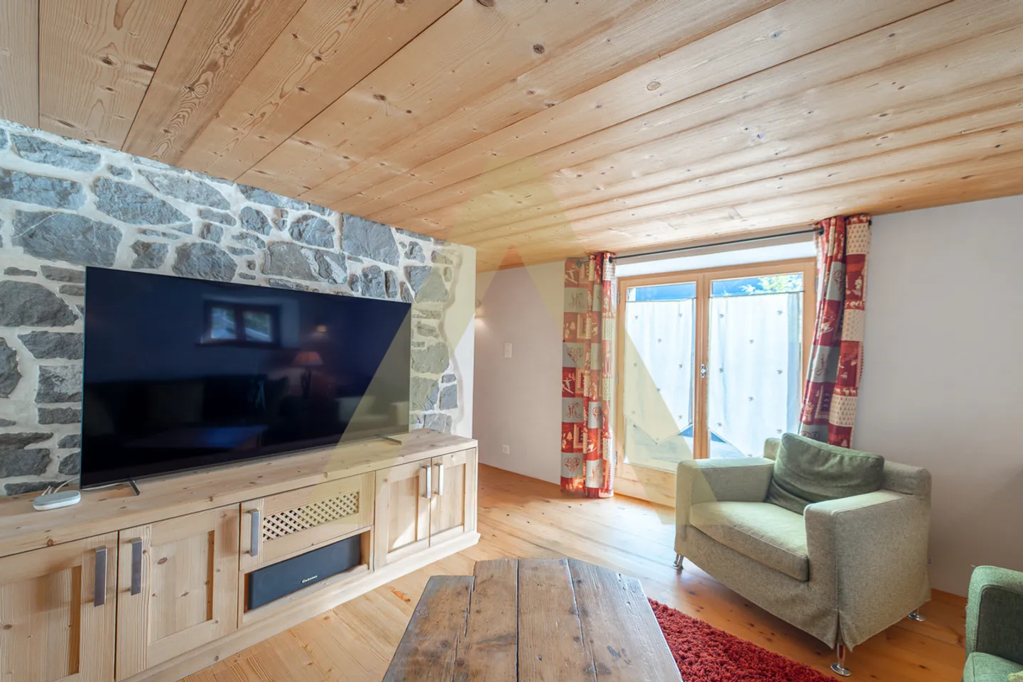 Exceptional property at the foot of the Portes du Soleil - Photo 24 of 26