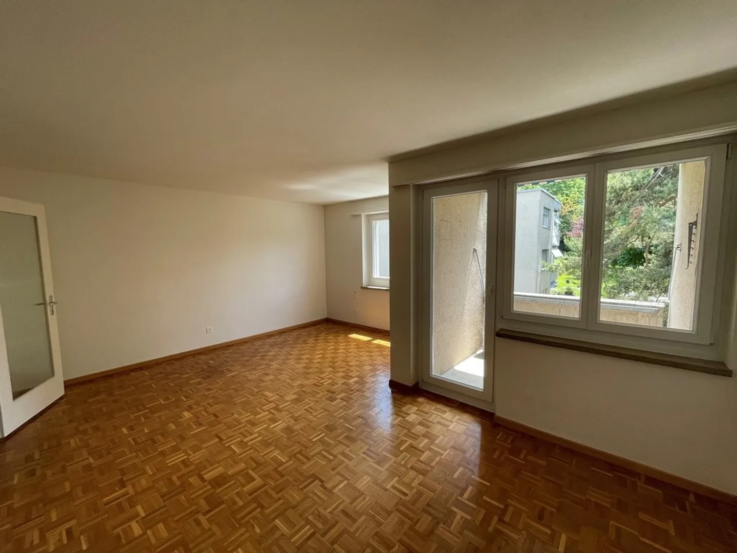 The perfect single apartment! - Photo 2 of 7