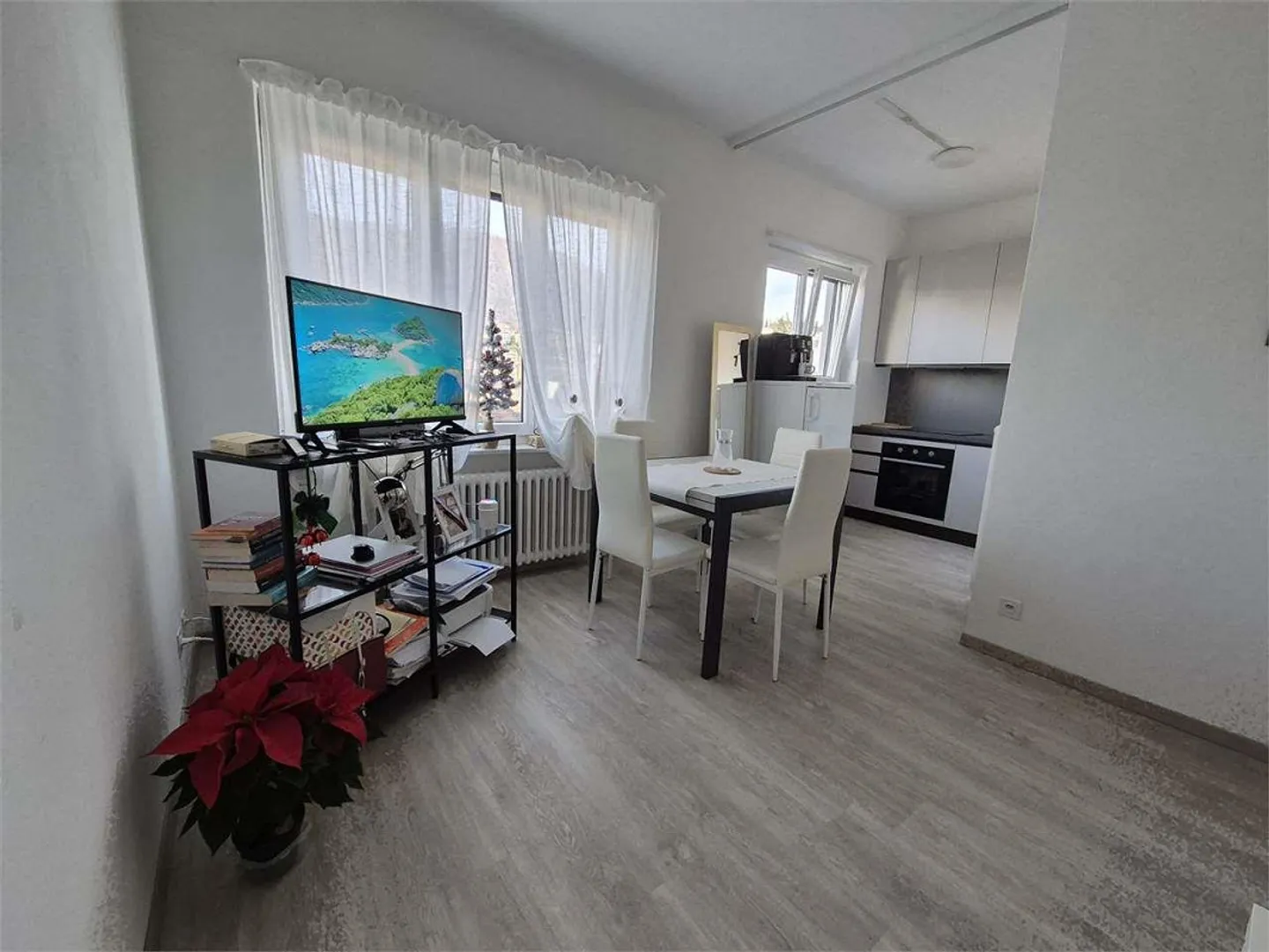 Chiasso Center - Furnished Studio Apartment for Rent, Close to the Station - Photo 4 of 9