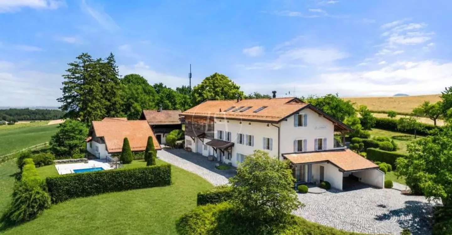 Elegant renovated farmhouse with pool, close to Rolle - Photo 1 of 13