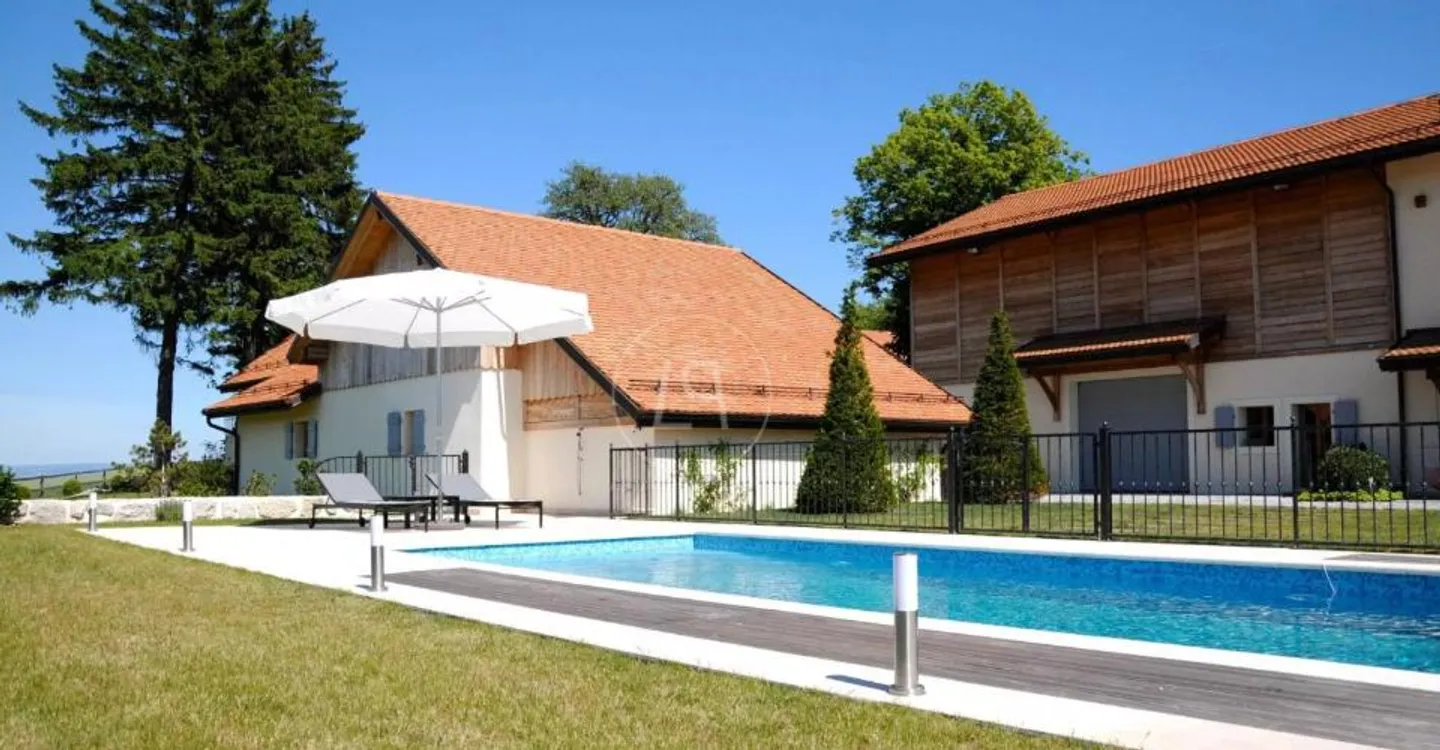 Elegant renovated farmhouse with pool, close to Rolle - Photo 7 of 13