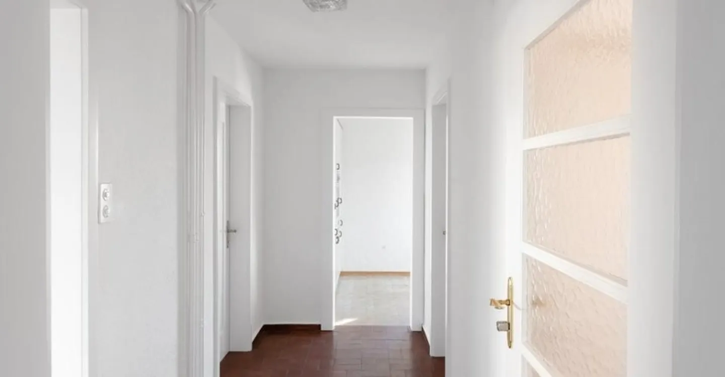 Casa unifamiliare con 3 livelli abitativi: ideale per studenti (termine limitato) - Foto 7 di 10