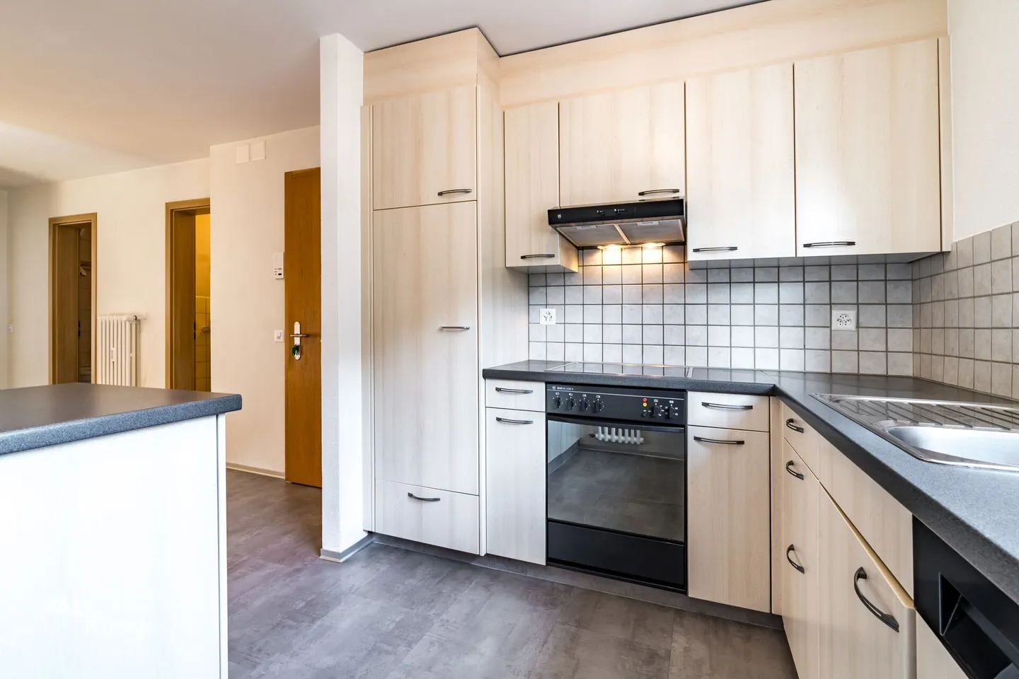 Charming 4.5-room apartment near the train station in Visp - from November 1, 2025 - Photo 2 of 16