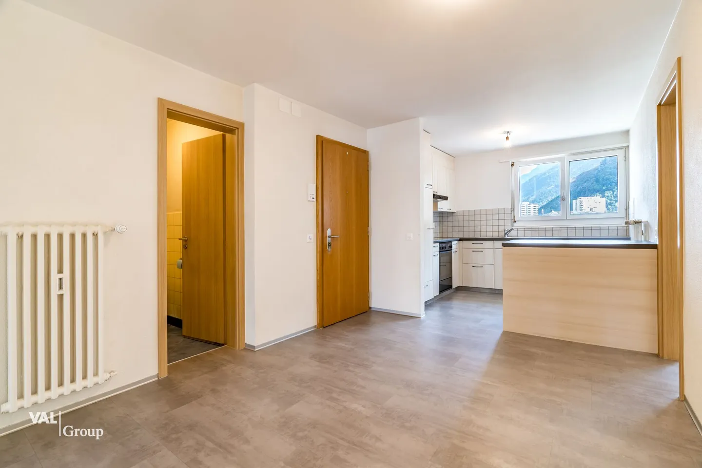 Charming 4.5-room apartment near the train station in Visp - from November 1, 2025 - Photo 6 of 16