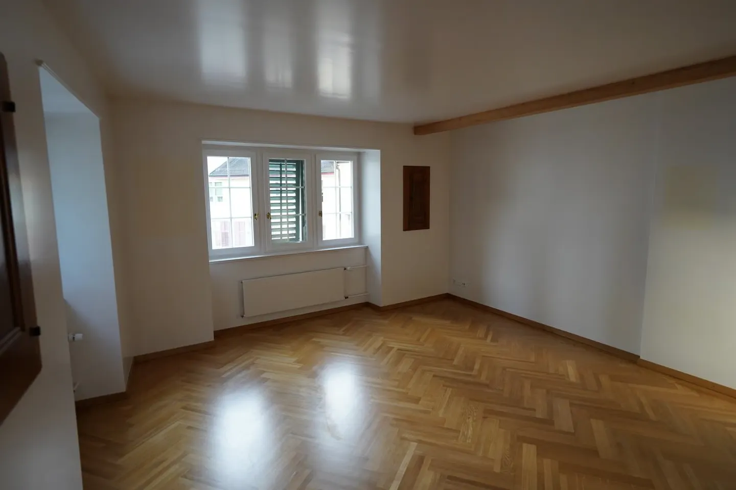 Charmante 3-Zimmer-Wohnung mit Balkon in der Zürcher Altstadt - Foto 11 von 13