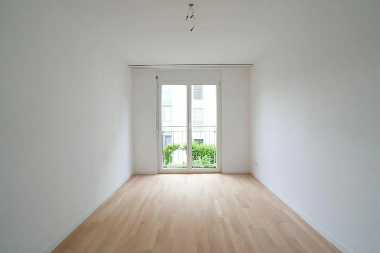 Appartement lumineux et moderne de 5,5 pièces avec cheminée et grand balcon - Photo 8 sur 13