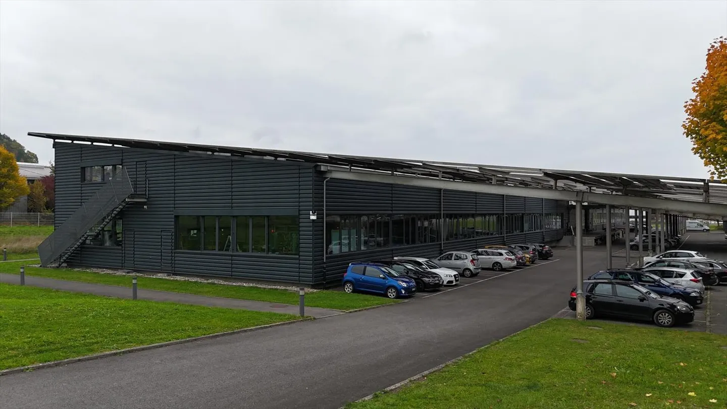 Attractive production and office spaces for rent - Available from April 2026 - Photo 2 of 13