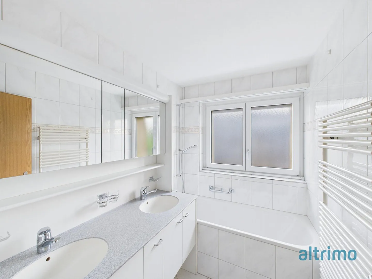 Cozy 4.5-room apartment in a quiet residential area - Photo 2 of 11