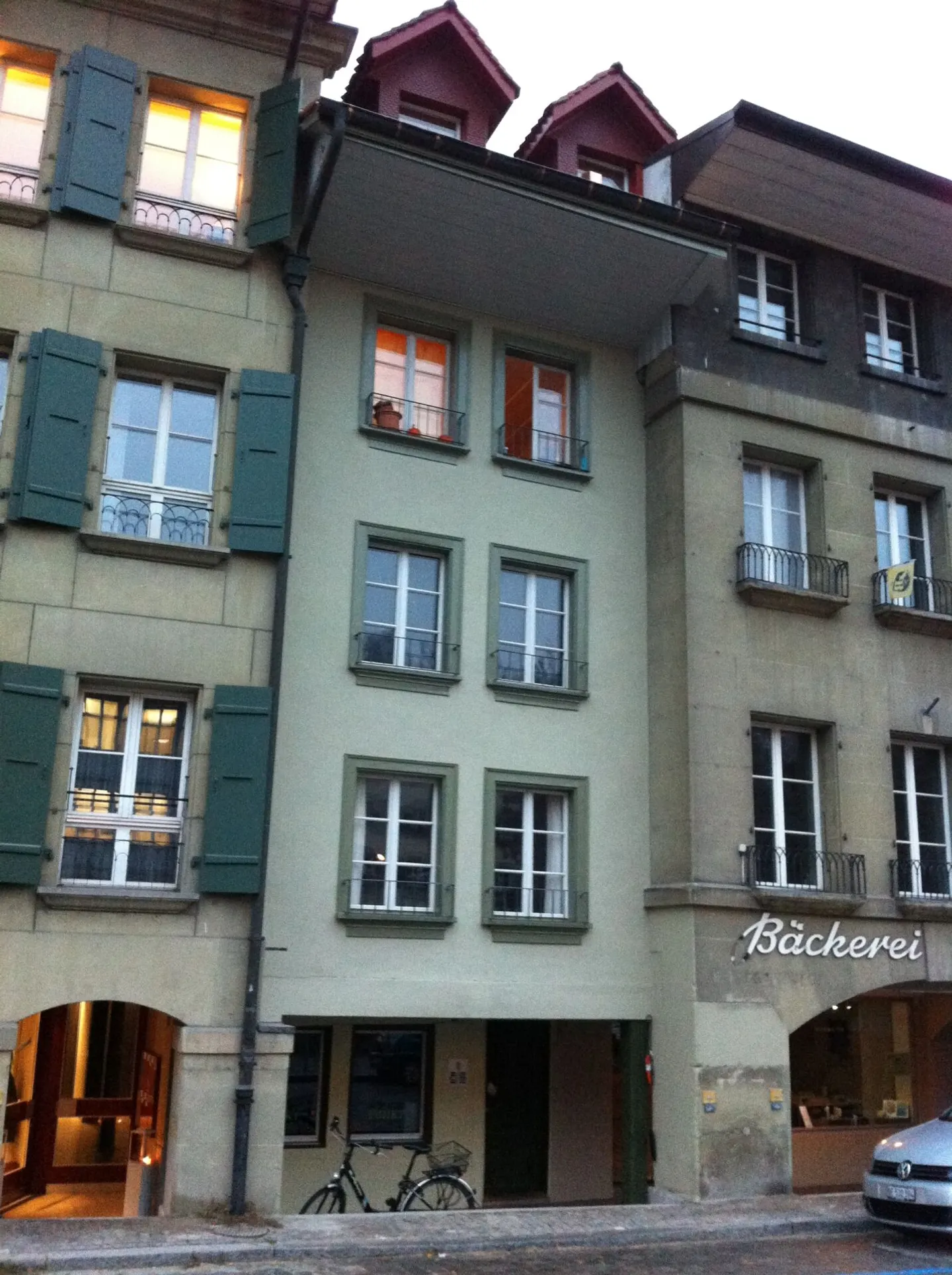 Cozy Studio/Office for Rent in the Matte! - Photo 1 of 6