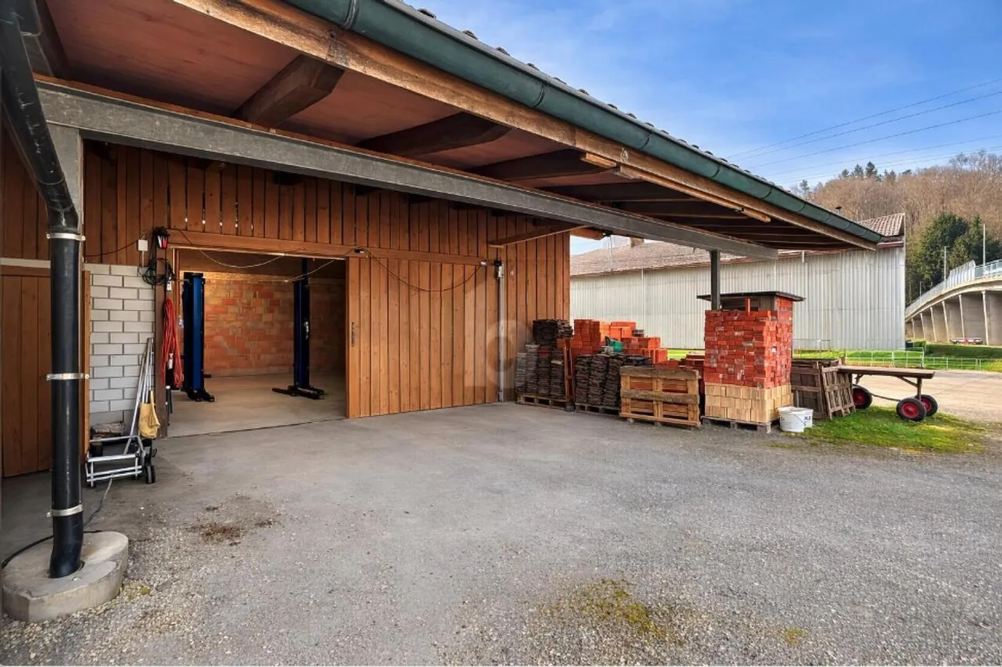 DREAM FOR EVERY CAR ENTHUSIAST AND TINKERER - Photo 3 of 5