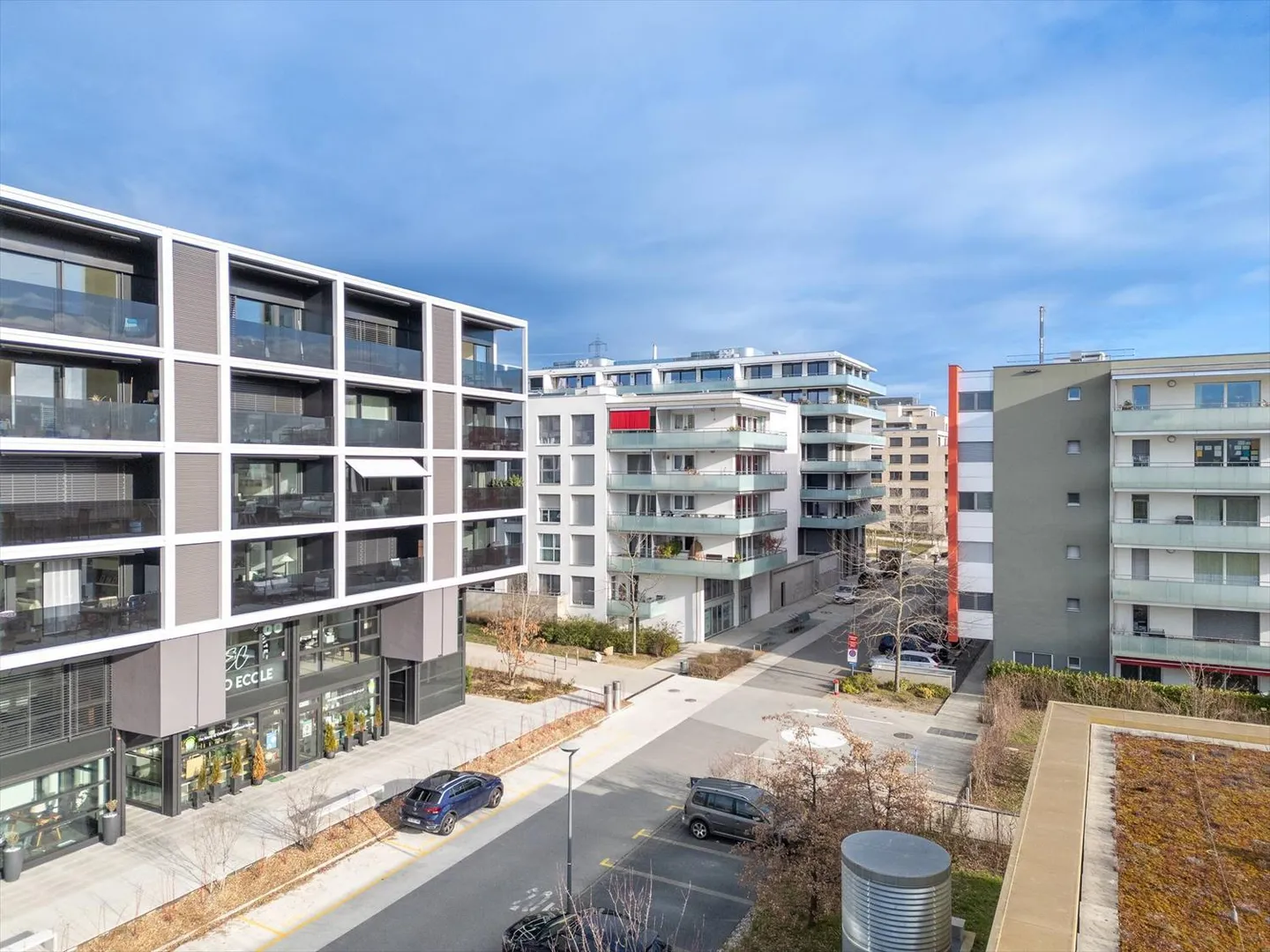 À vendre : Commerce d'arcade lumineux de 156 m² sur plusieurs niveaux - Photo 3 sur 8