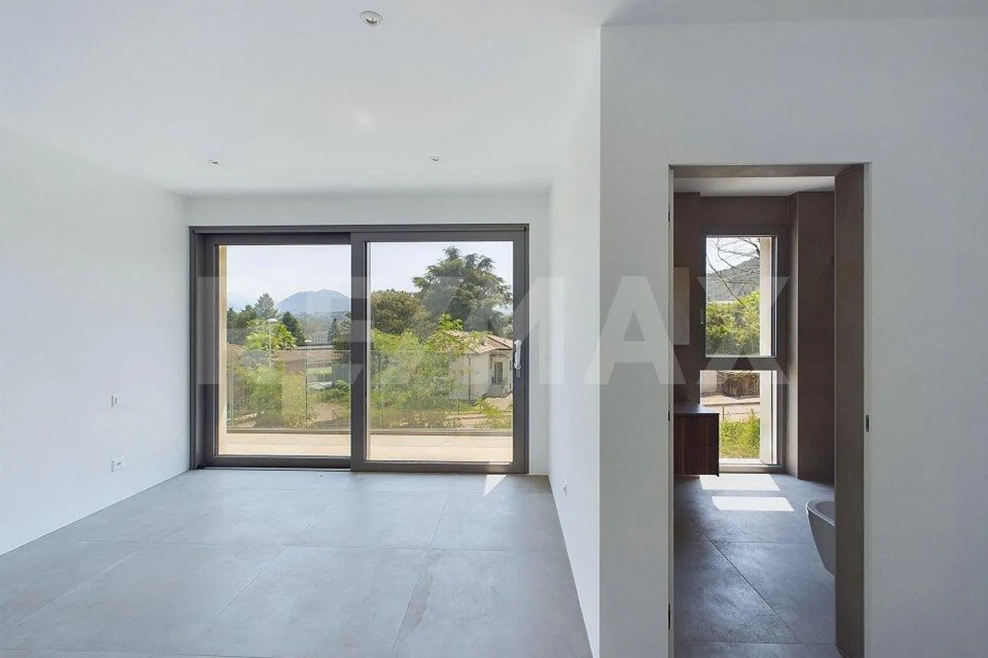 Elegance and Comfort - Newly Built Villa with Swimming Pool - Photo 13 of 13