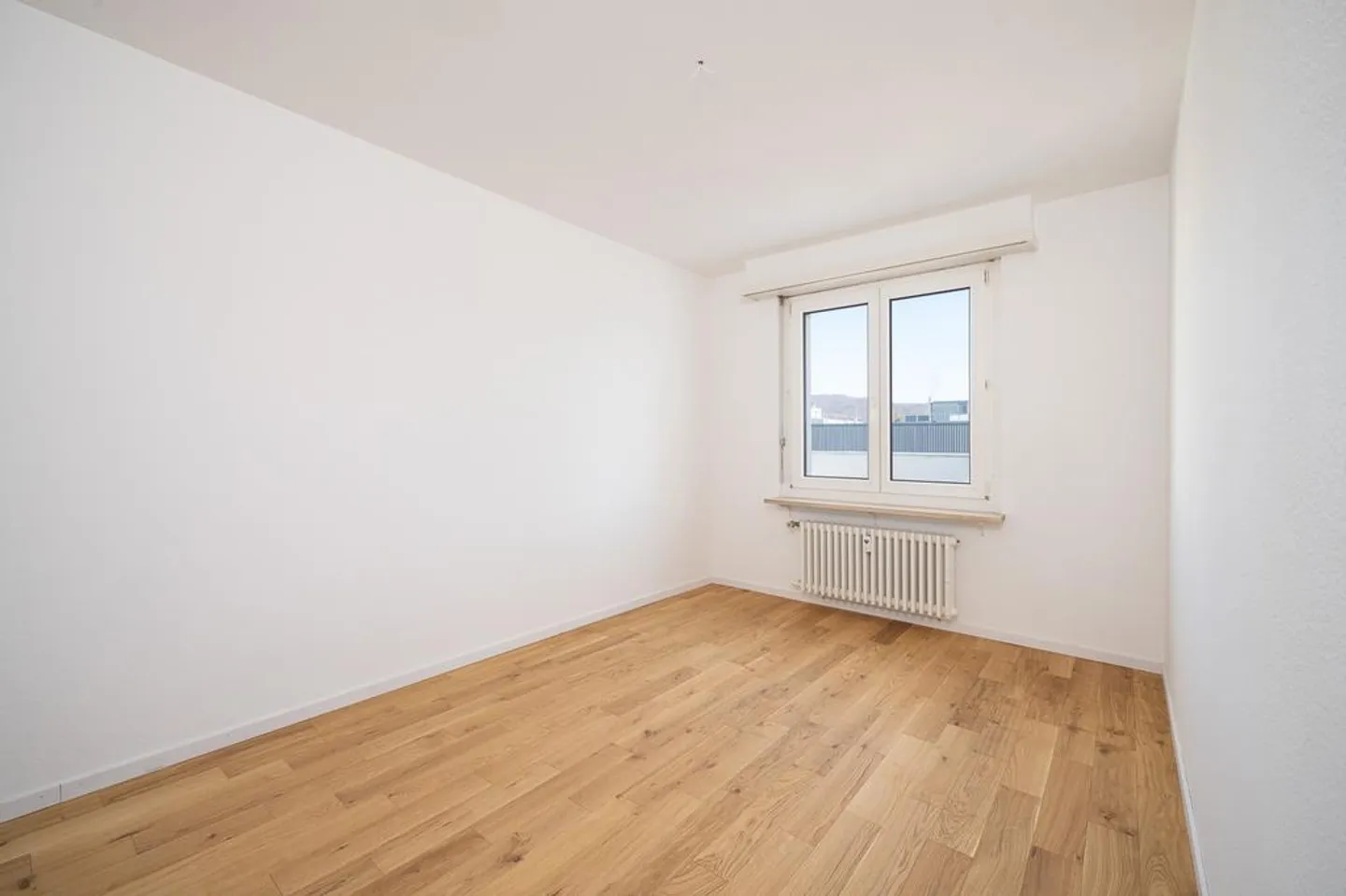 Renovated 4-room attic apartment with roof terrace for sun lovers! - Photo 7 of 12
