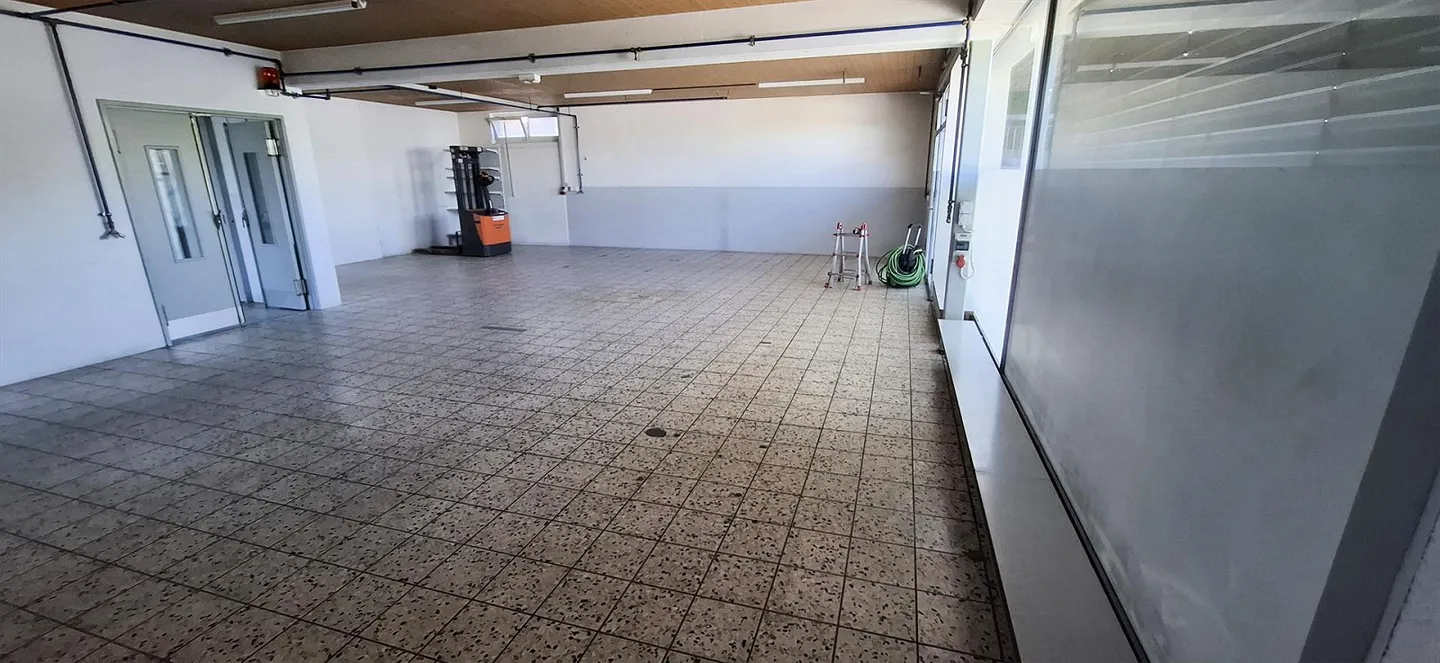 Rental of commercial space/hobby room in Riken Murgenthal - Photo 2 of 5