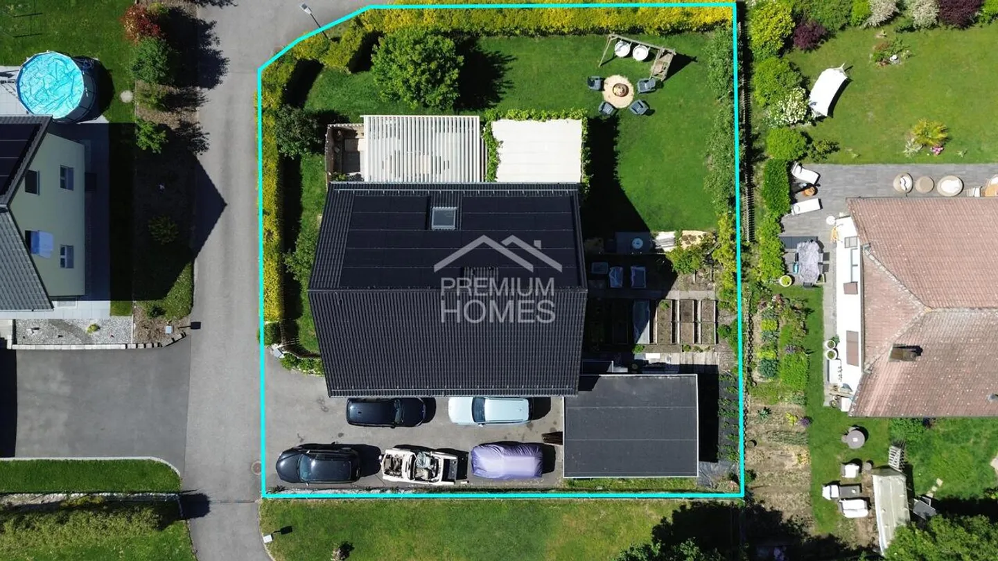 Moderne Familienvilla mit Garten - Foto 10 von 11