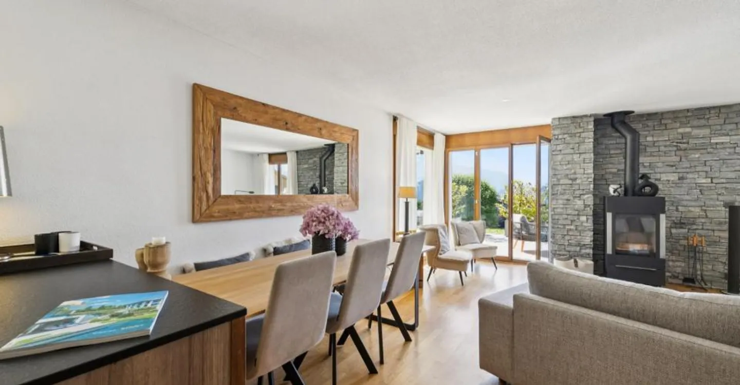 Luxury Apartment with Terrace - Photo 6 of 13
