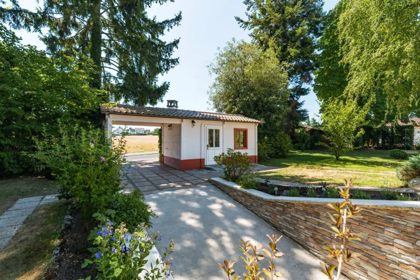A family property in the heart of a preferred area - Photo 17 of 20