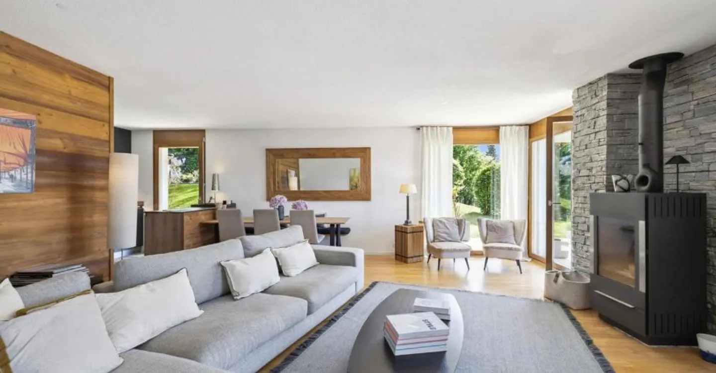 Luxury Apartment with Terrace - Photo 10 of 13