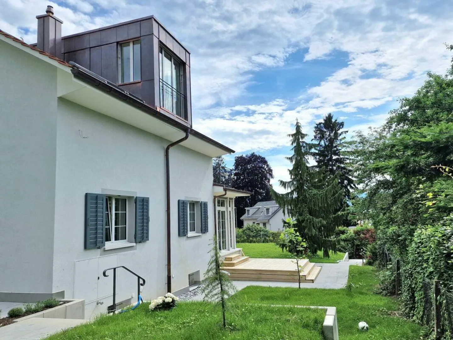 Alto Standard di Costruzione in una Posizione da Sogno con Vista - Foto 17 di 27