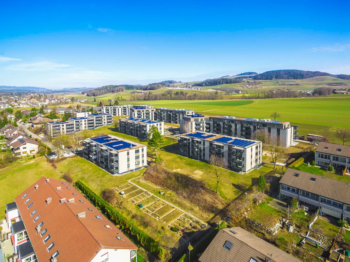 Modernes Apartment mit Balkon - Foto 1 von 9
