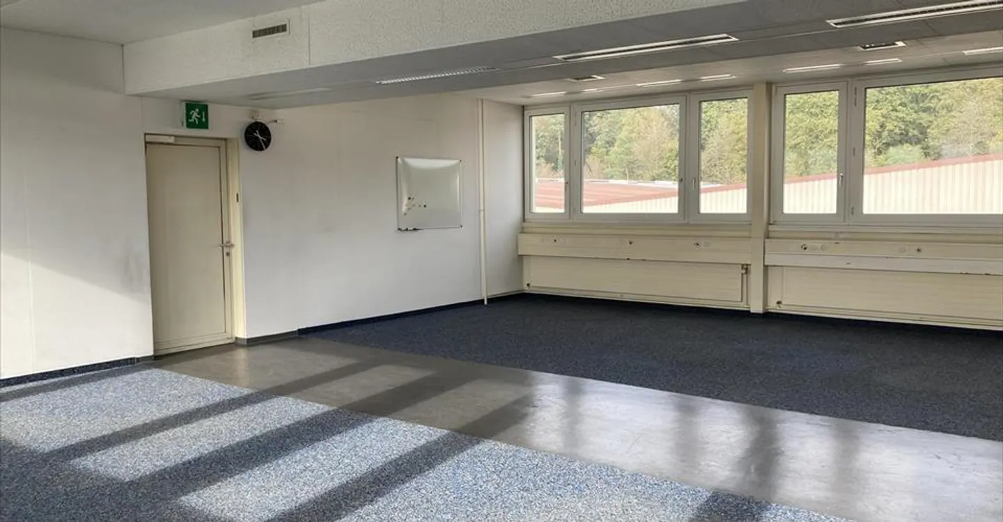 Spazi per uffici in un vivace quartiere dell'industria della logistica - Foto 2 di 3
