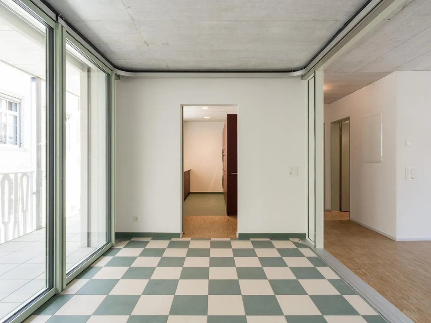 Appartement neuf unique de 2,5 pièces dans le meilleur emplacement - Photo 3 sur 10