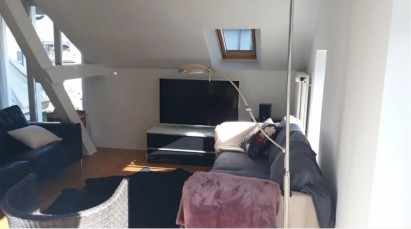 Attico con ampia terrazza e splendida vista lago - Foto 6 di 27