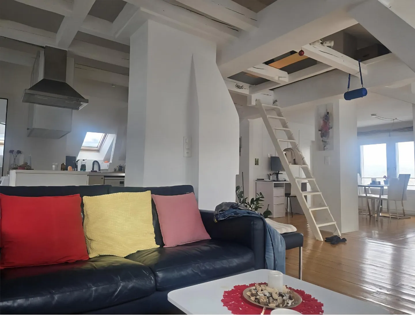 Attico con ampia terrazza e splendida vista lago - Foto 8 di 27