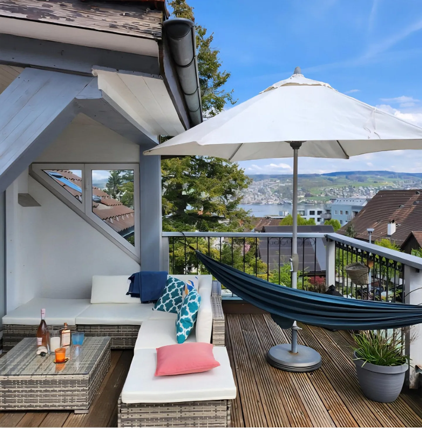 Attico con ampia terrazza e splendida vista lago - Foto 17 di 27
