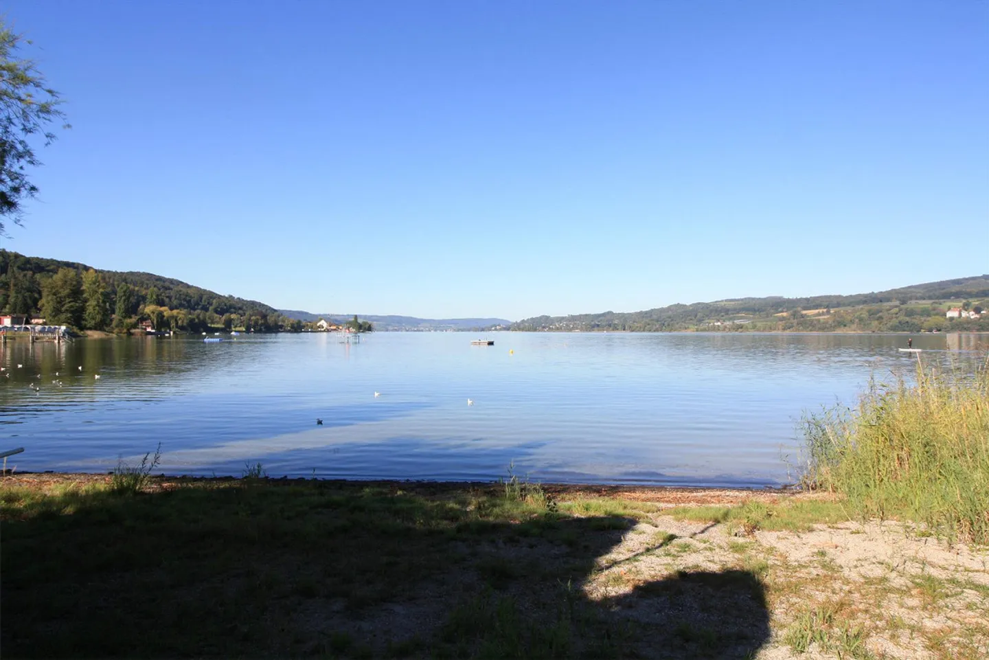 Incantevole proprietà con accesso al lago e spiaggia privata - Foto 3 di 6