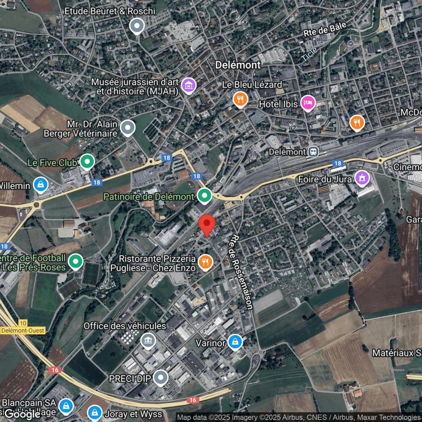 Vivere in cima: attico di 140 m² con terrazza di 128 m² - Foto 9 di 10