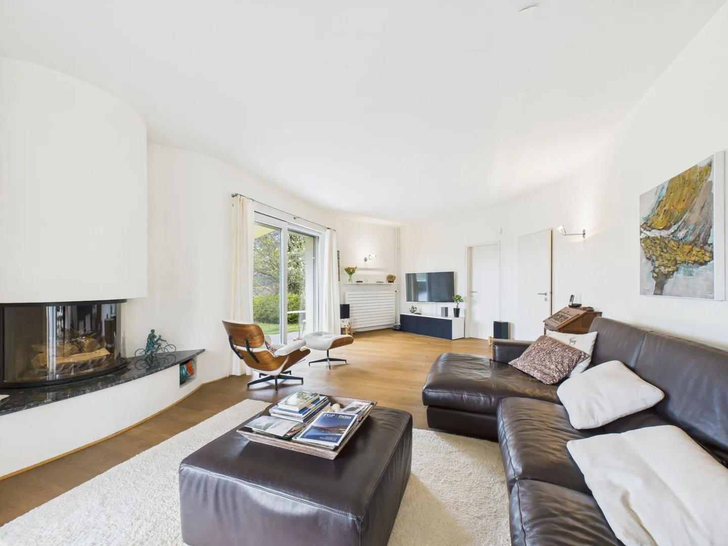 Casa unifamiliare pronta per essere abitata con uno stile moderno in una posizione soleggiata - Foto 5 di 19