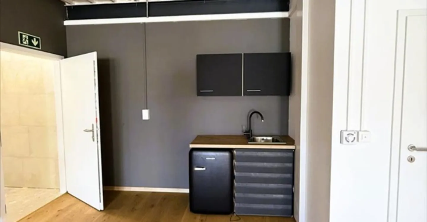 Industry - Photo 3 of 7